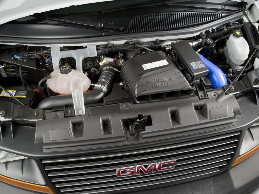  GMC Savana 4500 Cutaway Van 2008 года  (фото 2 из 8)